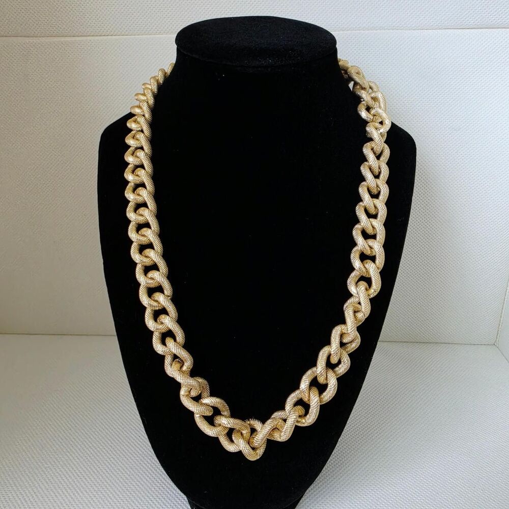 Source Unknown Gold Chunky Rope Link Necklace
